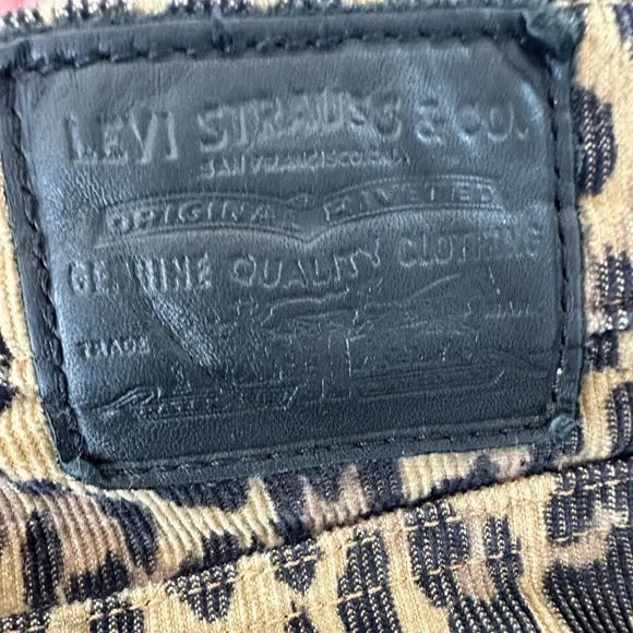 Levi's Brown Leopard Print Ankle Pants - Picture 12 of 15